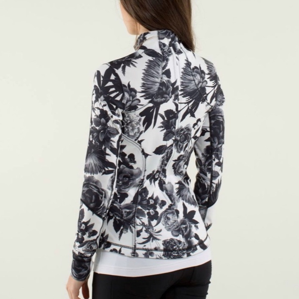 LULULEMON | Forme II Brisk Bloom | Sz 8 - Picture 4 of 11